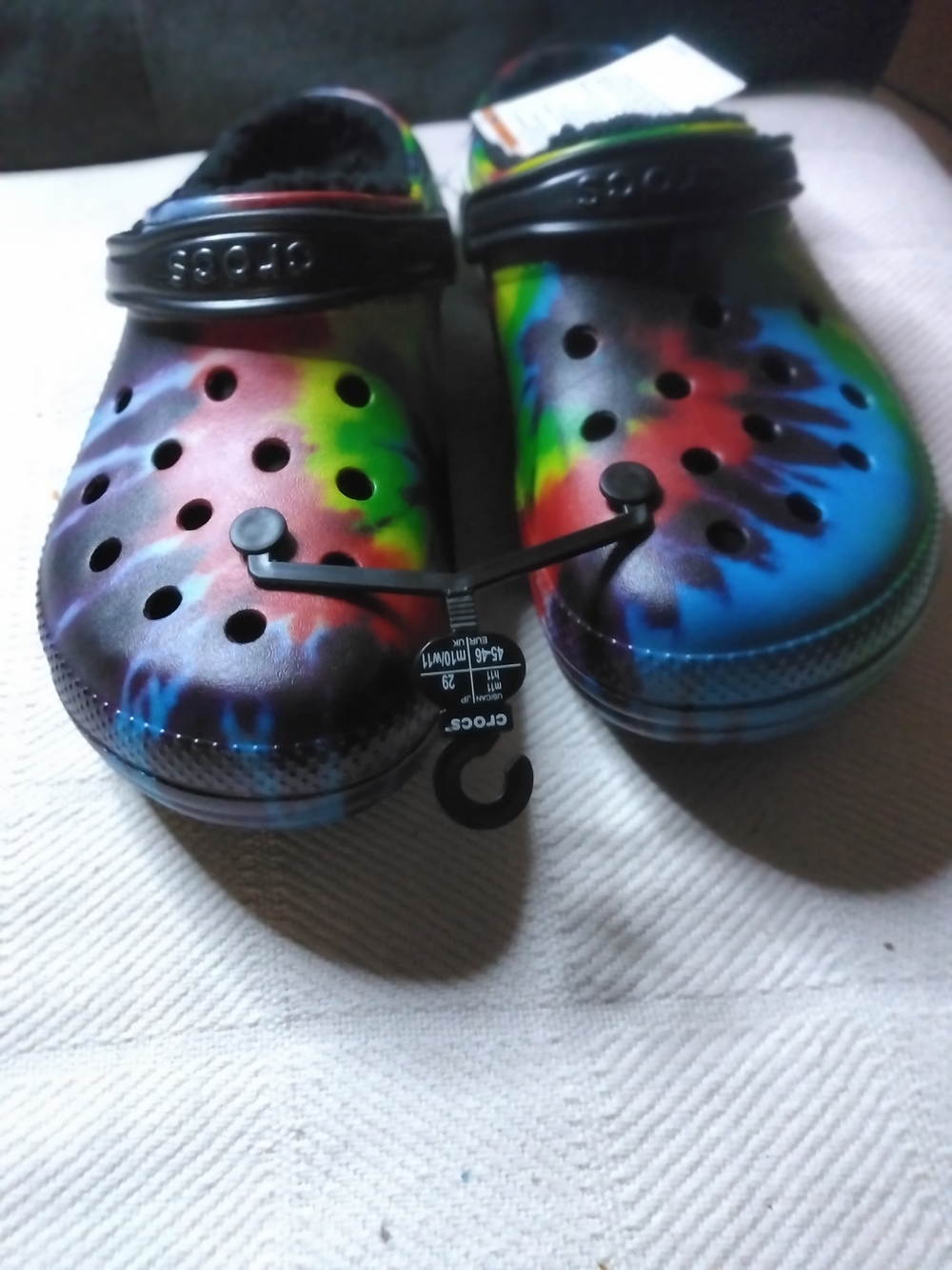 CROCS Mens Tie-Dye Fuzzy Clogs - Multi - Picture 6 of 7